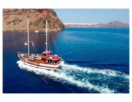 PASEO EN BARCO POR LA CALDERA DE SANTORINI