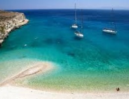 EXCURSIN A LAS ISLAS DE DELOS Y RHENIA EN BARCO TPICO
