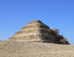 MEDIO DA DE VISITA A MENFIS Y SAQQARA